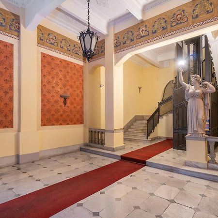 Palazzo Galeoni Luxury Suites サレルノ エクステリア 写真