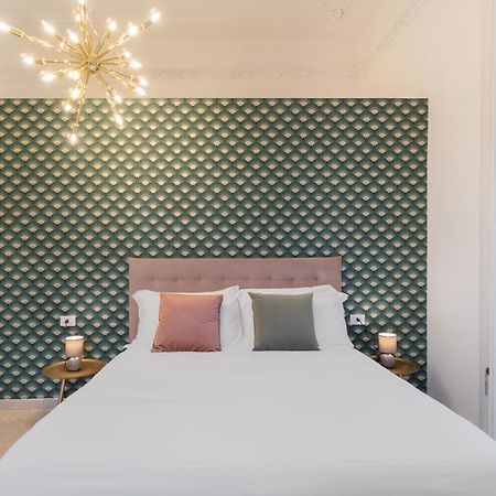 Palazzo Galeoni Luxury Suites サレルノ エクステリア 写真