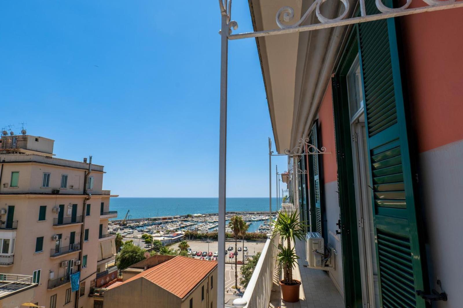 Palazzo Galeoni Luxury Suites サレルノ エクステリア 写真