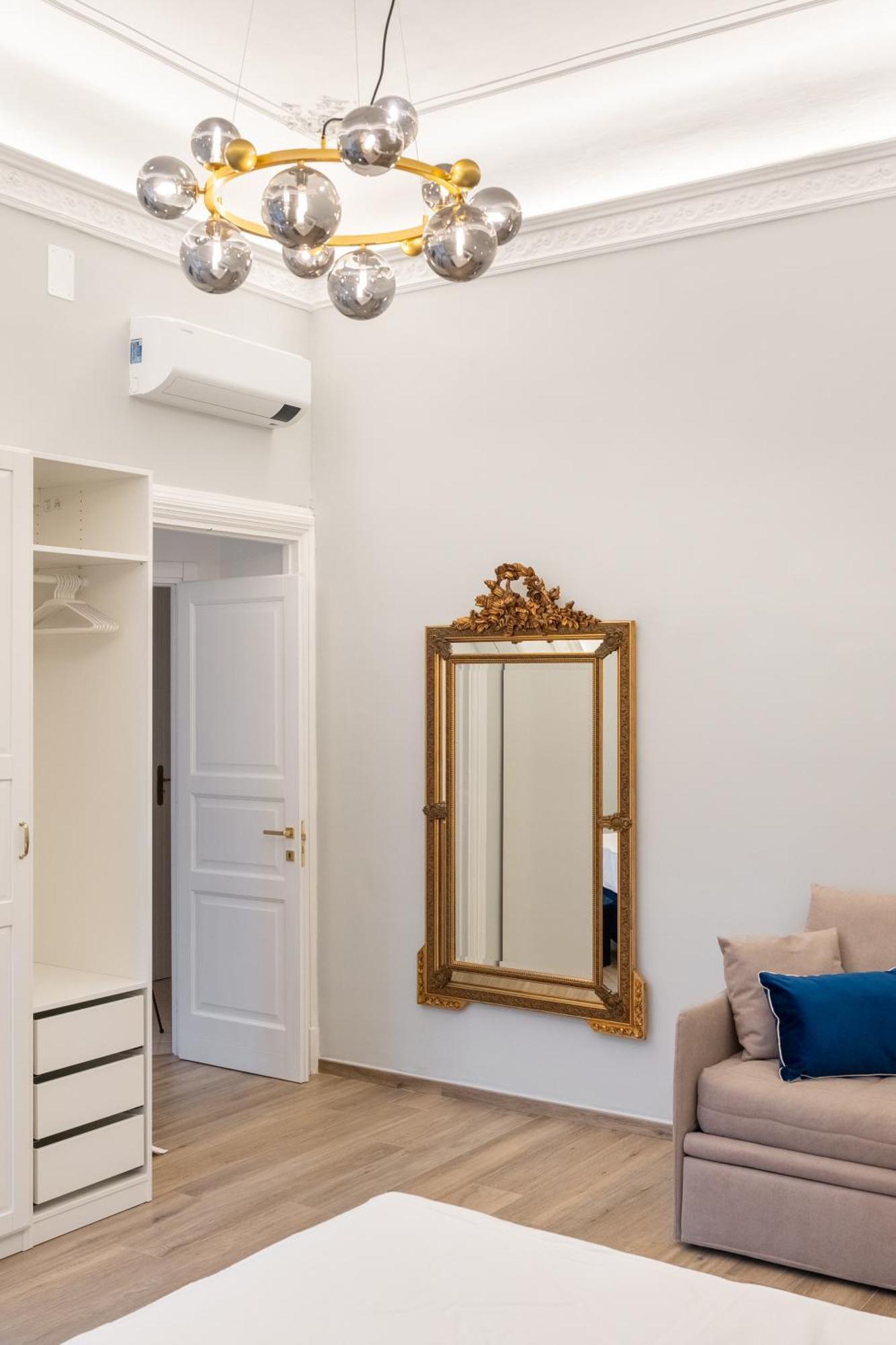 Palazzo Galeoni Luxury Suites サレルノ エクステリア 写真