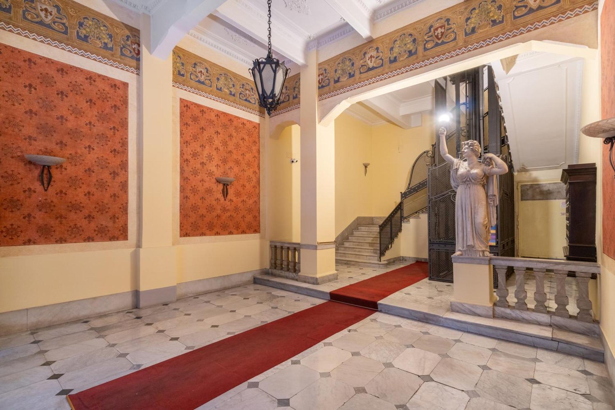 Palazzo Galeoni Luxury Suites サレルノ エクステリア 写真